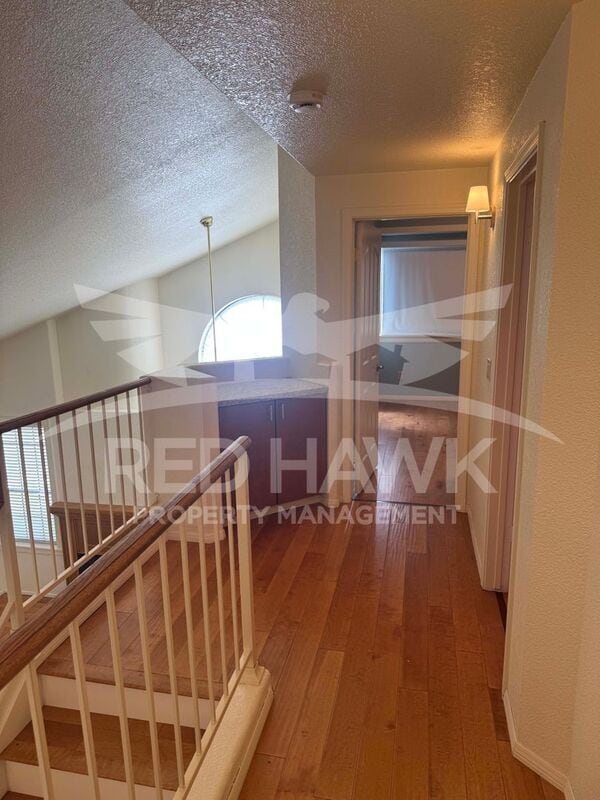 Building Photo - 25 W La Vieve Ln