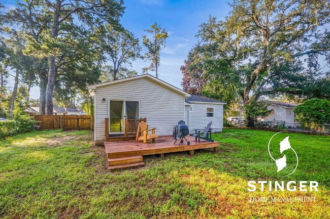 Building Photo - 907 Belleview Cir W