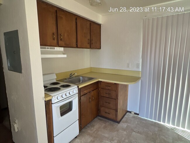 Building Photo - OWN858