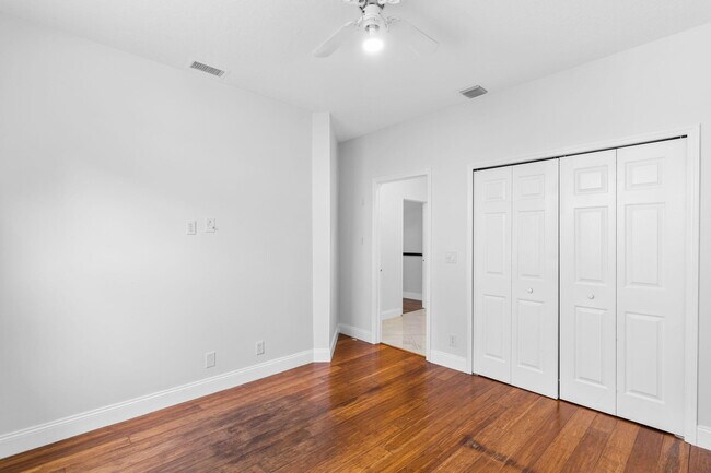 Building Photo - 21698 Abington Ct
