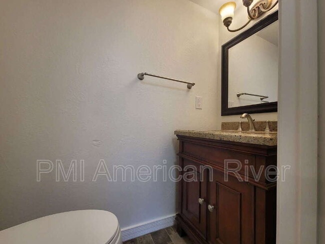 Building Photo - 6693 Greenback Ln