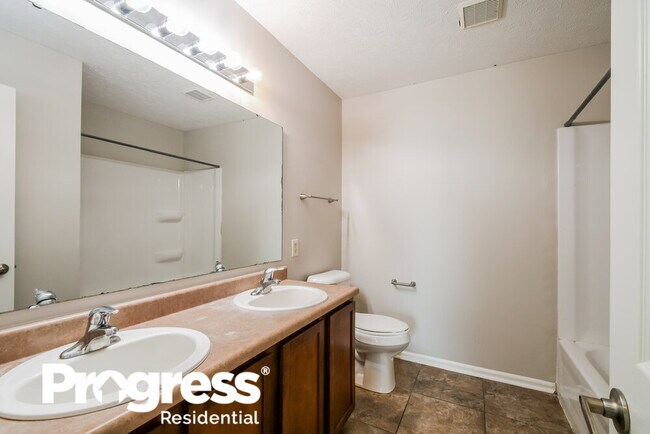 Building Photo - 12403 Titans Dr