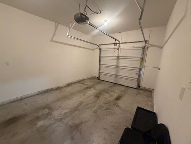 Building Photo - 5301 Brinsley Ln