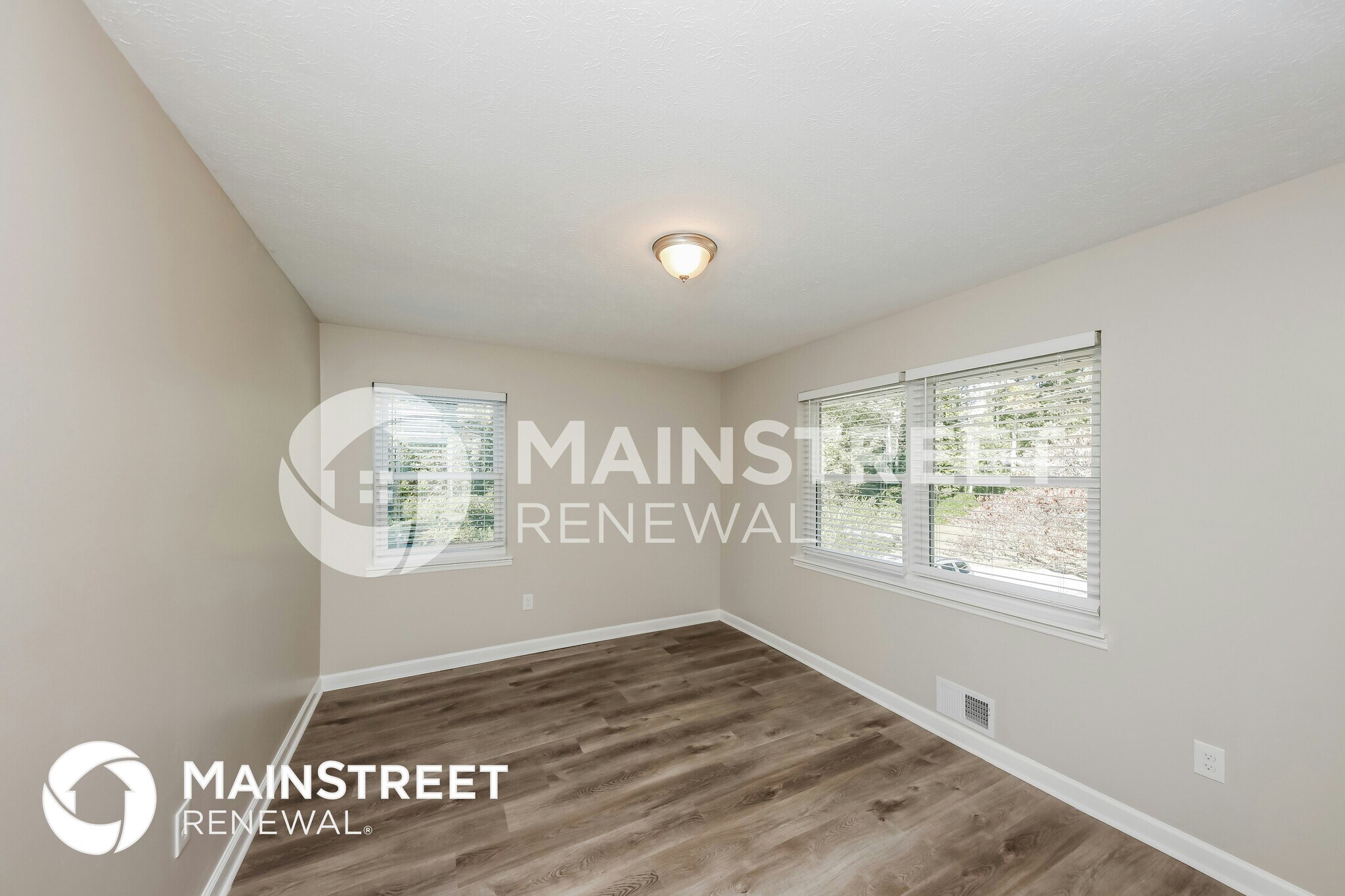 Building Photo - 6185 Hillpine Dr