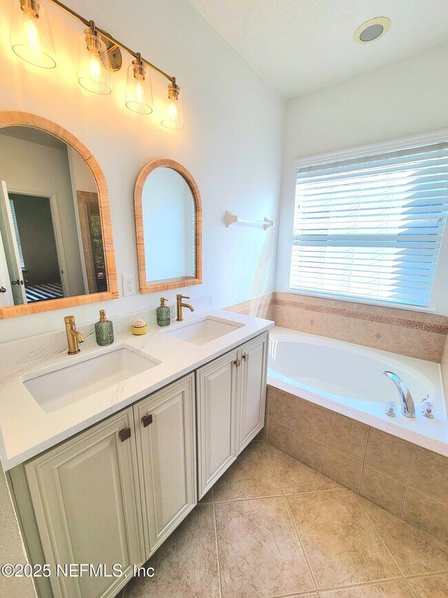 Building Photo - 1036 Saltwater Cir