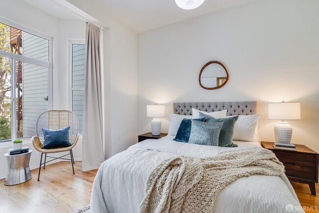 Building Photo - 490 Clipper St