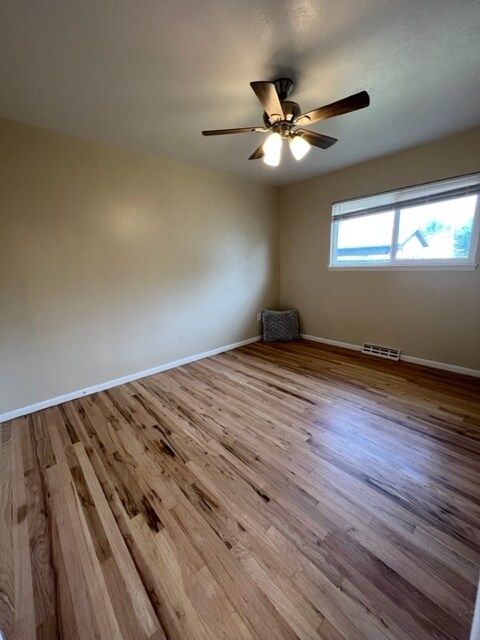 Building Photo - 544 Henry Ave