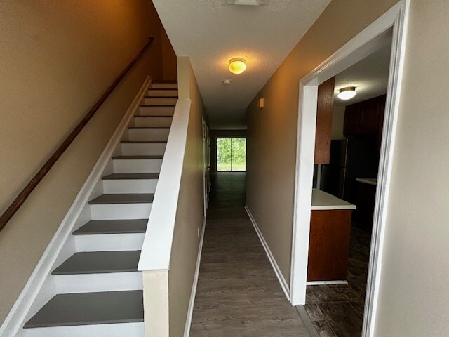 Building Photo - 1432 Bailey Cir