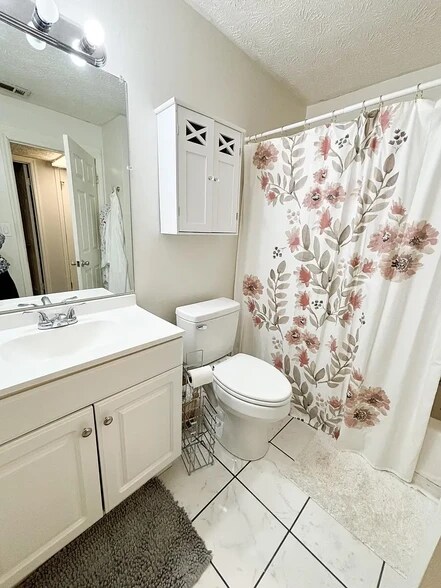 Building Photo - 1209 Mount Rushmore Way