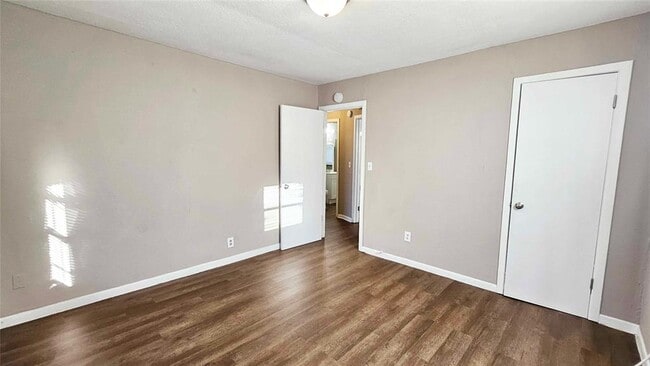 Building Photo - 1505 NE 29th St