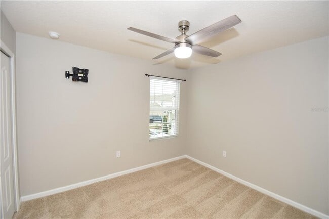 Building Photo - 207 Redbud Rd