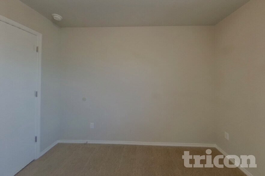 Building Photo - 5117 Sidesaddle Dr