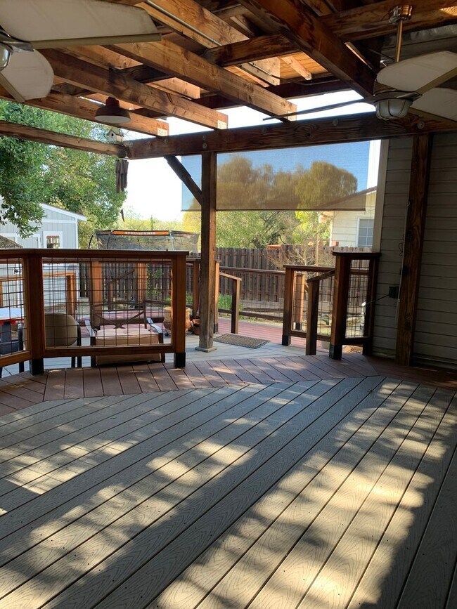 Building Photo - South Auburn/ Skyridge school  district