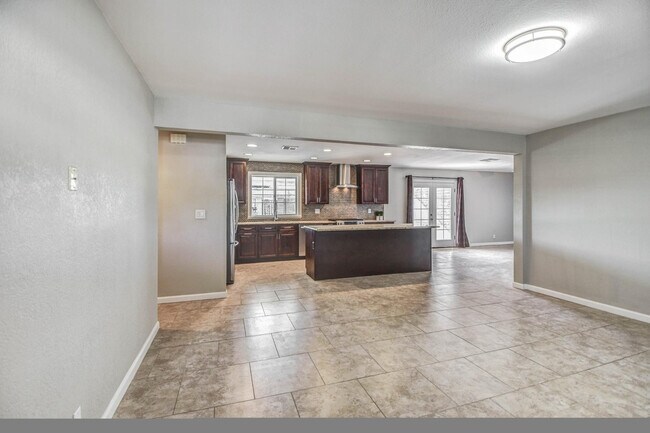 Building Photo - 21 E McKinley St