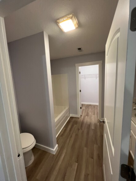 Building Photo - 1502 Elrod St SE