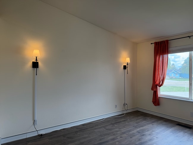 Building Photo - 8103 Waterfowl Ave