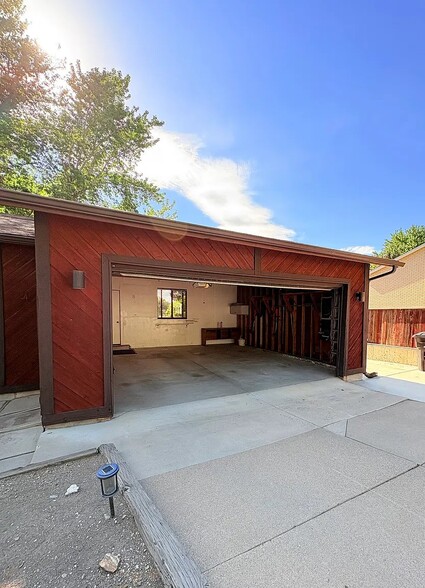 Building Photo - 1167 Deerfield Dr