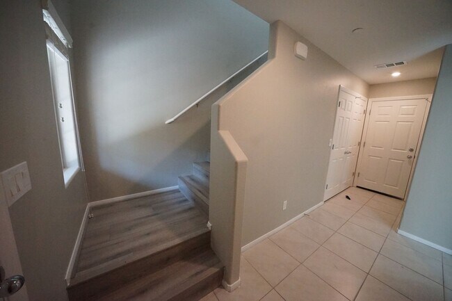Building Photo - 6227 Runestone St