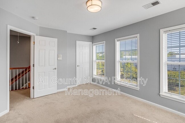 Building Photo - 2729 Celestial Dr