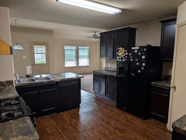 Building Photo - 3327 Chimera Ln
