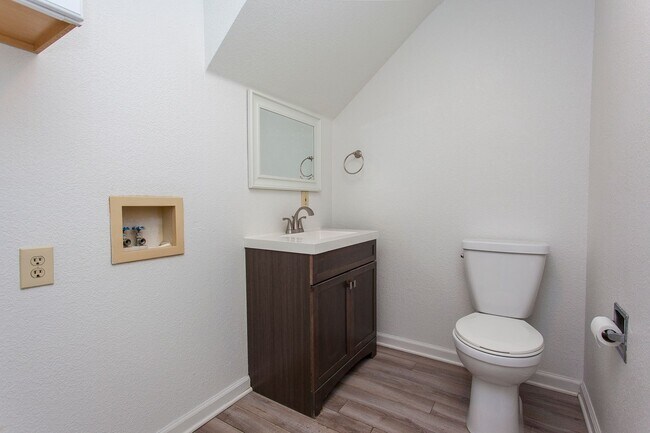 Building Photo - JM-Cram***