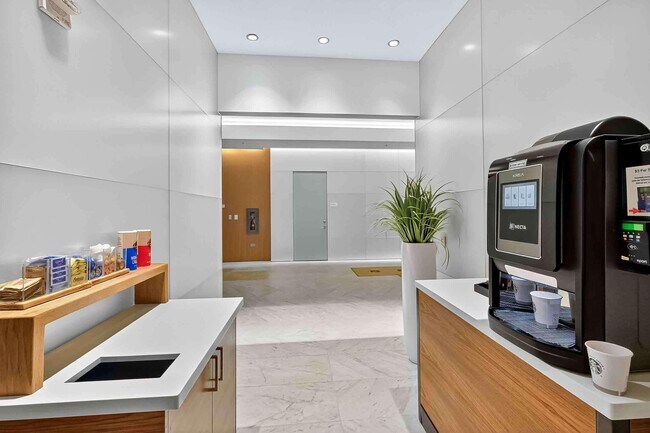 Building Photo - 88 SW 7th St