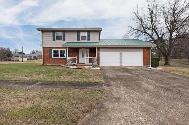 Building Photo - 611 Harvard Dr