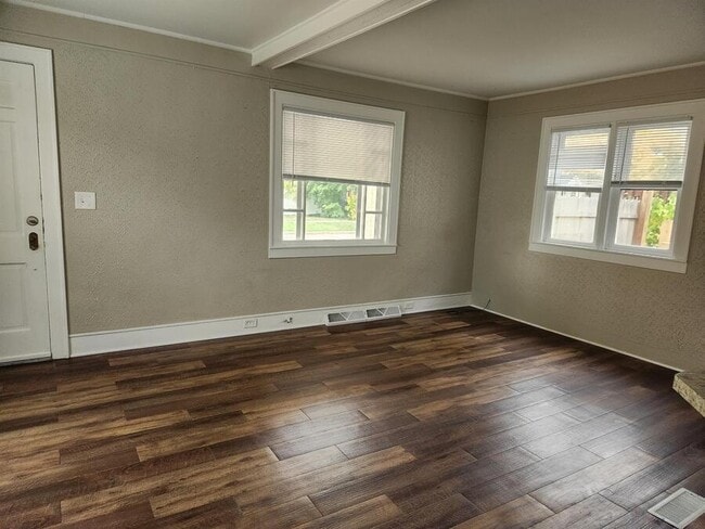 Building Photo - 200 Gold Ave NW