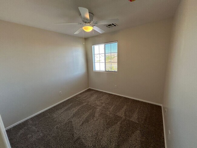 Building Photo - 664 S 222nd Ln
