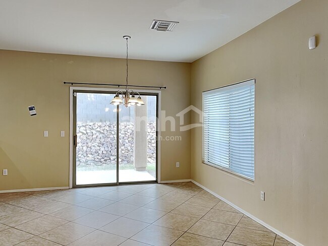 Building Photo - 1990 E Vera Cruz Vis