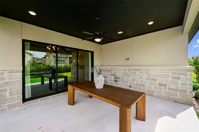Building Photo - 412 Sitlington Ln