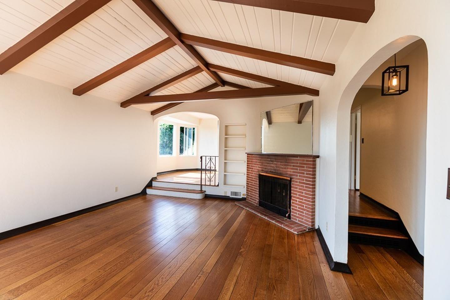 Building Photo - Beautiful 3 bed 2 bath newly renovated Kensington view home