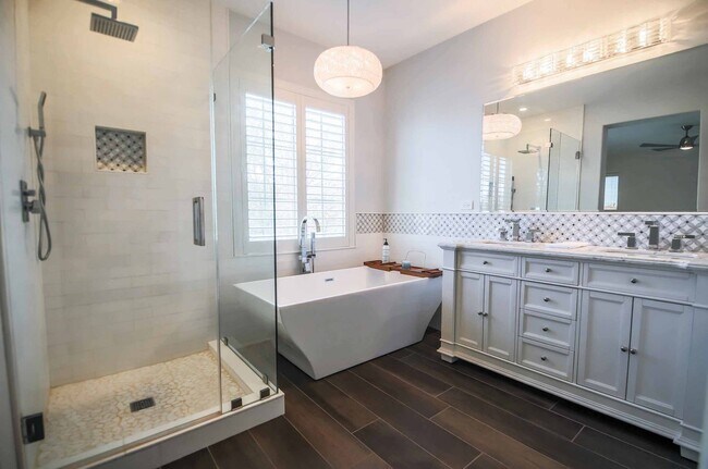 Building Photo - 3 BEDROOM SPACIOUS HOME IN SUMMERLIN!