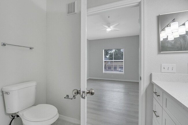 Building Photo - Fully Remodeled 3/2 with Loft in MetroWest...