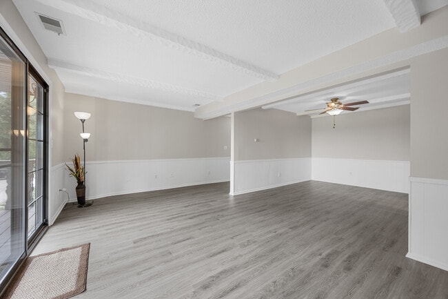 Building Photo - 1512 1st Ave