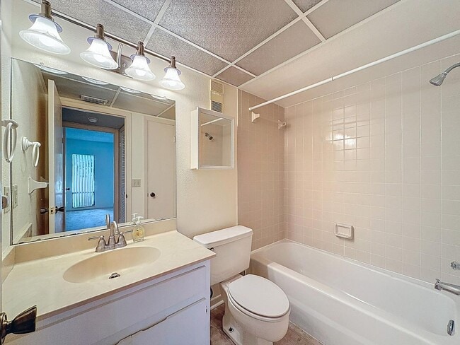 Building Photo - 1200 Tarpon Woods Blvd