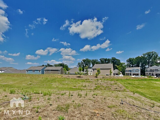 Building Photo - 553 Zermatt Ct
