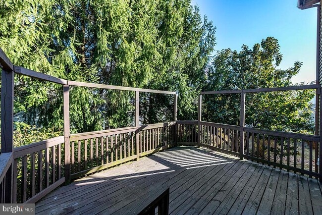 Building Photo - 801 High Plain Dr