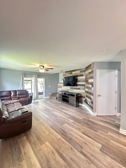 Building Photo - 2235 Fluorshire Dr