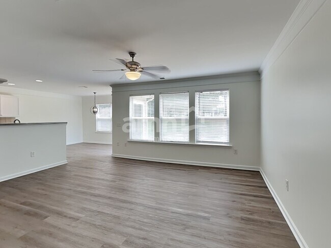 Building Photo - 402 Annaberg Ln