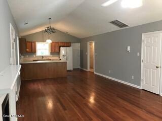 Building Photo - 107 Live Oak Dr