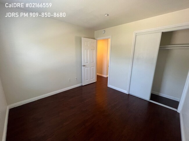 Building Photo - Rancho Cucamonga 3 bedroom Townhouse