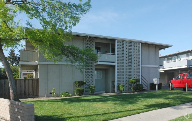 Building Photo - 4612 Campbell Ave