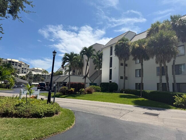 Building Photo - 2400 S Ocean Dr