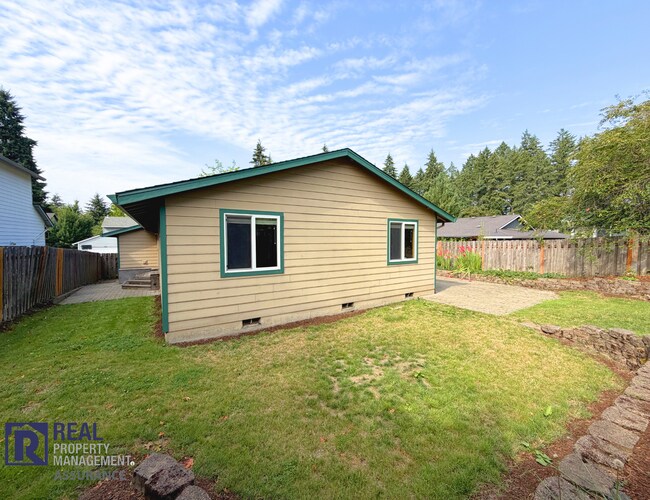 Building Photo - Beautiful 3-Bedroom Home with Fenced Yard, Central A/C & 2-Car Garage