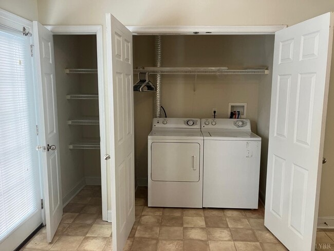 Building Photo - 1600 Wards Ferry Rd