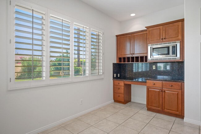 Building Photo - 124 Tesori Dr