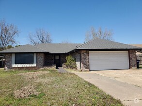 Building Photo - 2844 Sunnybrook Ln