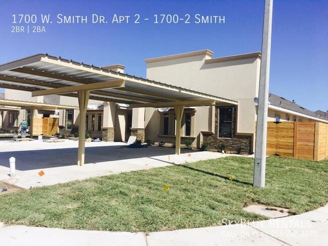 Primary Photo - 1700 W Smith Dr