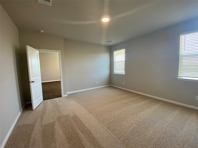 Building Photo - 230 Cherry Laurel Ln